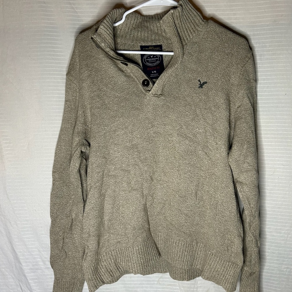 American Eagle Sweater